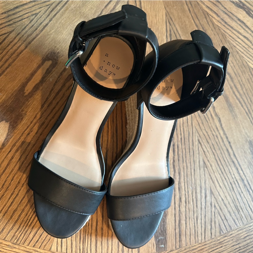 Women’s Strappy Wedges